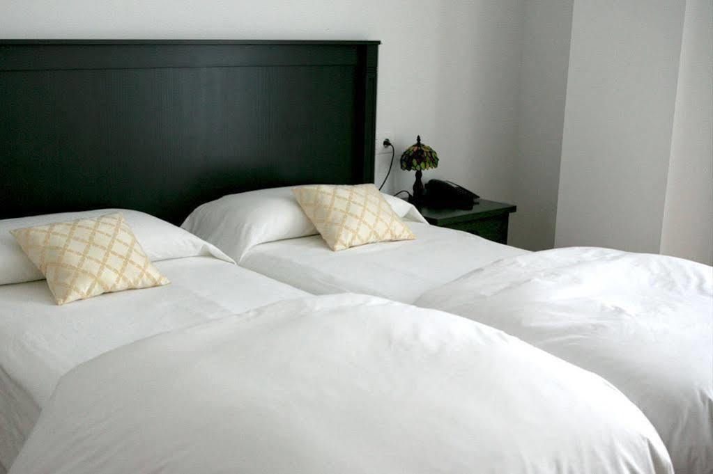 Hotel Rural Salvatierra Salvatierra de Tormes ภายนอก รูปภาพ